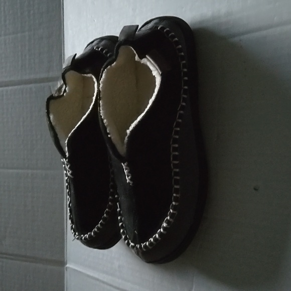 EverFoams Men's Suede Memory Foam Moccasin Slippers W/Fuzzy Sherpa Lining Size 9 - Picture 4 of 8